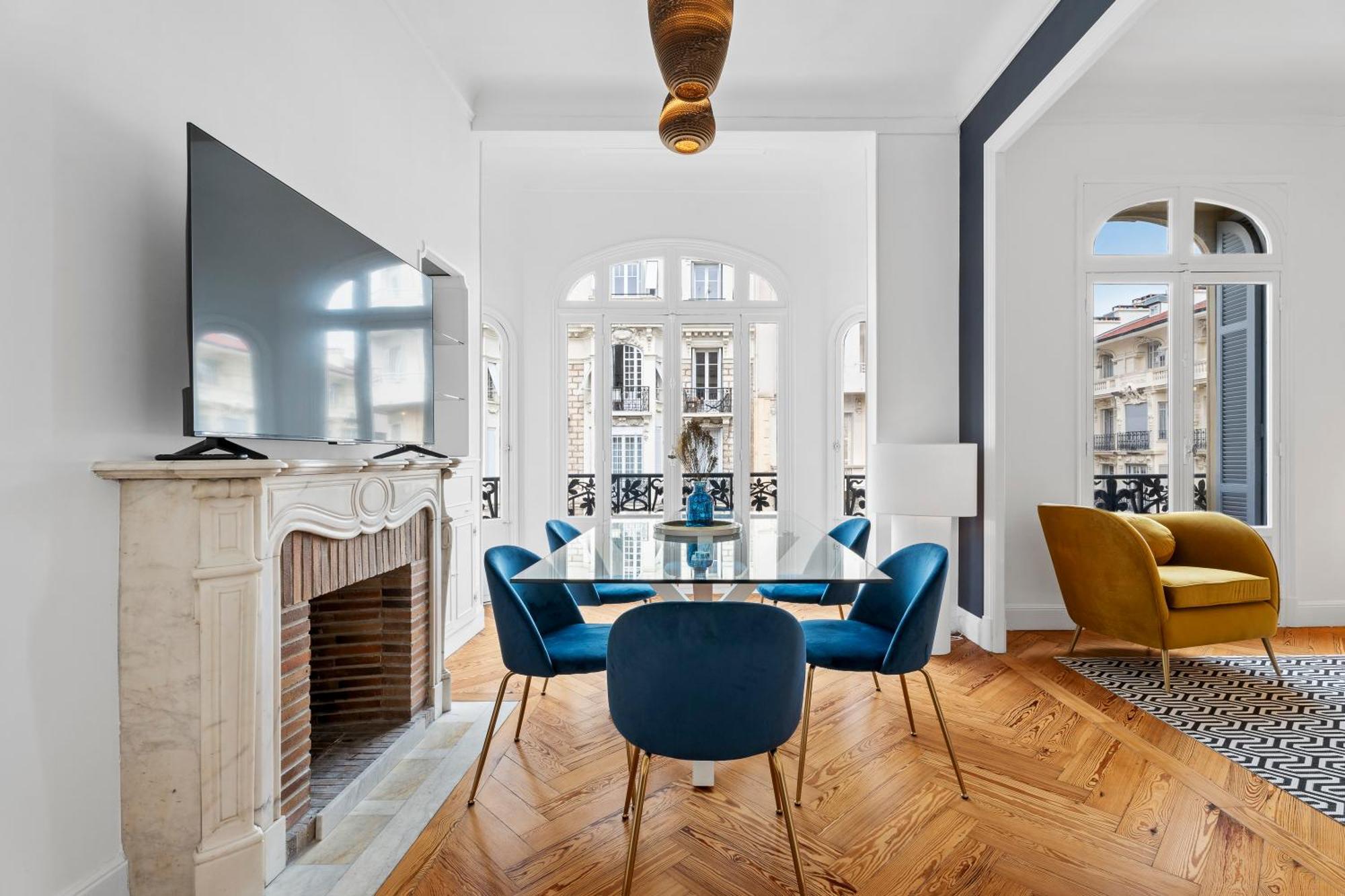 Renting - Foch - Luxury Bourgeois & Design At The Heart Of Appartement